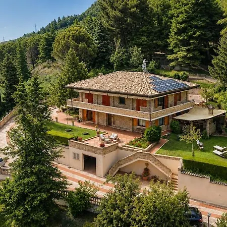 Villa Exclusive Sea & Mountain View, 5 Chieti