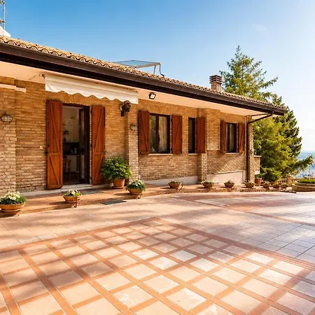Villa Exclusive Sea&mountain View, 5 Chieti